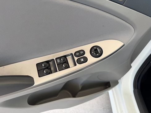 Used 2017 Hyundai Accent SE FWD image 10