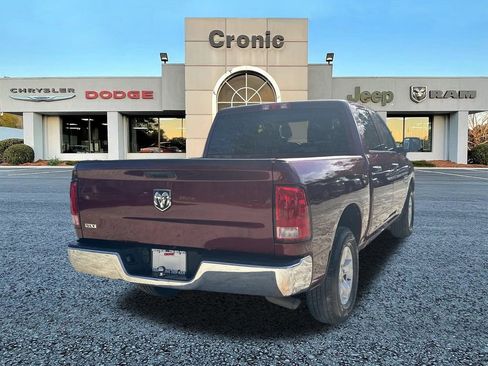 Used 2022 RAM 1500 Classic SLT image 3