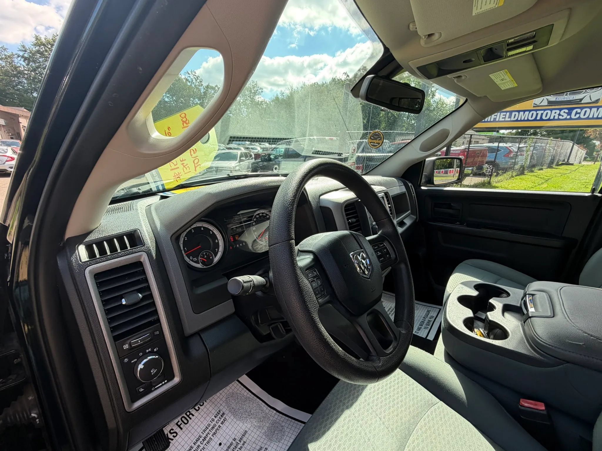 Used 2015 RAM 1500 Express w/ Black Ram 1500 Express Group AWD/4WD image 8