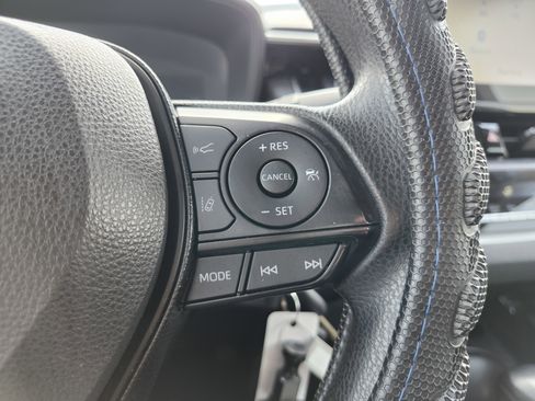 Used 2020 Toyota Corolla LE image 28