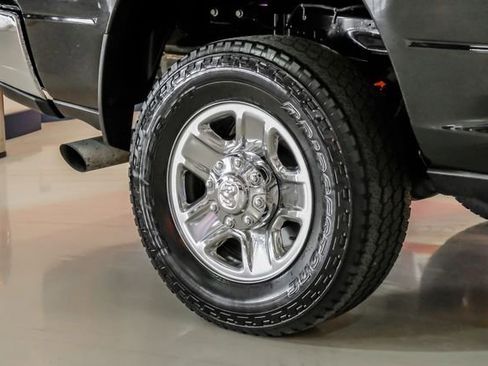 Used 2023 RAM 2500 Tradesman w/ Chrome Appearance Group AWD/4WD image 54