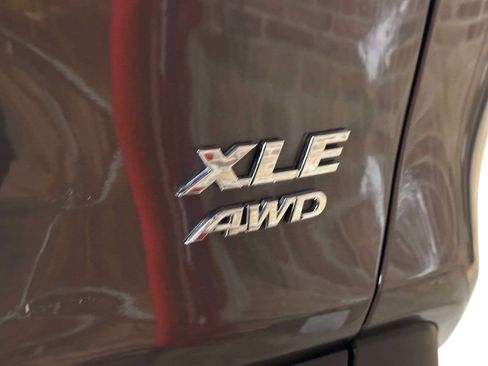 Used 2023 Toyota RAV4 XLE w/ Convenience Package AWD/4WD image 15