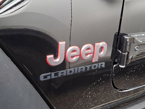 Used 2020 Jeep Gladiator Rubicon AWD/4WD image 5