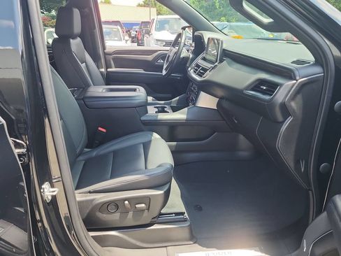 Certified 2022 Chevrolet Tahoe Z71 w/ Luxury Package AWD/4WD image 28