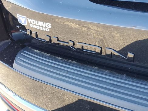 Used 2023 GMC Yukon Denali Ultimate image 39