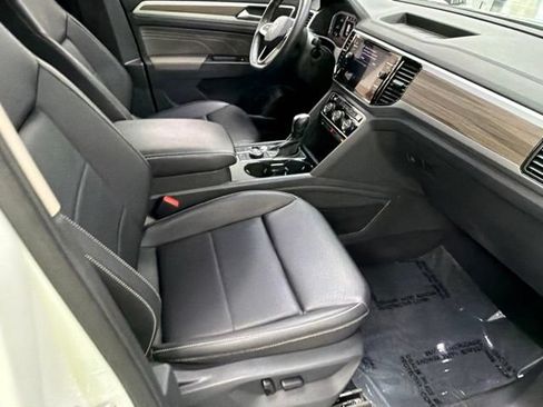 Used 2023 Volkswagen Atlas SEL AWD/4WD image 9