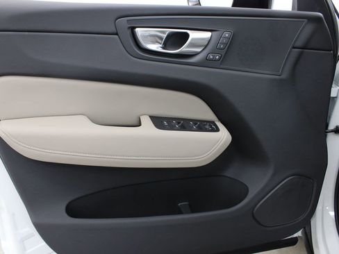 New 2026 Volvo XC60 B5 Plus w/ Climate Package AWD/4WD image 17