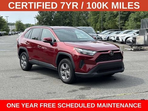 Used 2025 Toyota RAV4 XLE AWD/4WD image 1