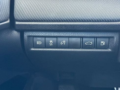 Used 2025 Toyota Camry SE FWD image 38