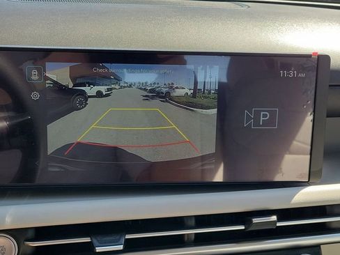 Certified 2025 Hyundai Tucson SE image 10