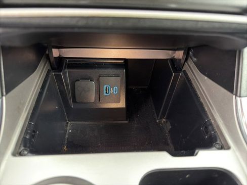 Used 2020 Ford Explorer ST w/ ST Street Pack image 17