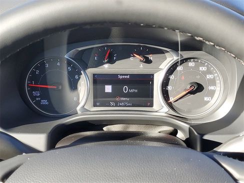 Used 2023 GMC Acadia SLT w/ Preferred Package image 16