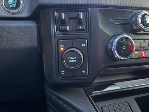 Used 2024 Ford F350 Platinum image 32