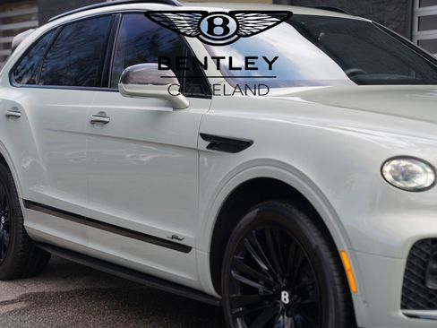 Used 2023 Bentley Bentayga Speed image 56