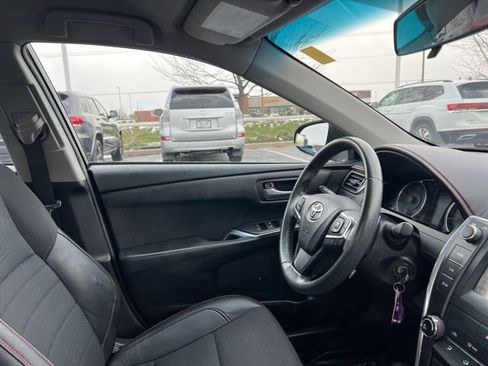 Used 2017 Toyota Camry LE image 31