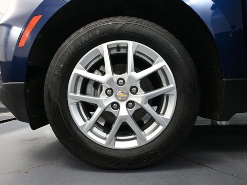 Used 2022 Chevrolet Equinox LS AWD/4WD image 16