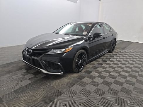 Used 2023 Toyota Camry XSE w/ Navigation Package FWD image 1