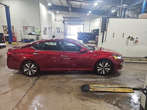 Used 2019 Nissan Altima 2.5 SL image 8