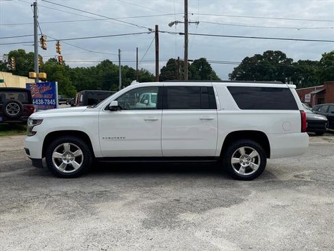 Used 2019 Chevrolet Suburban LT AWD/4WD image 6