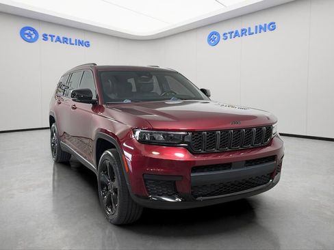 Used 2022 Jeep Grand Cherokee L Laredo RWD image 14
