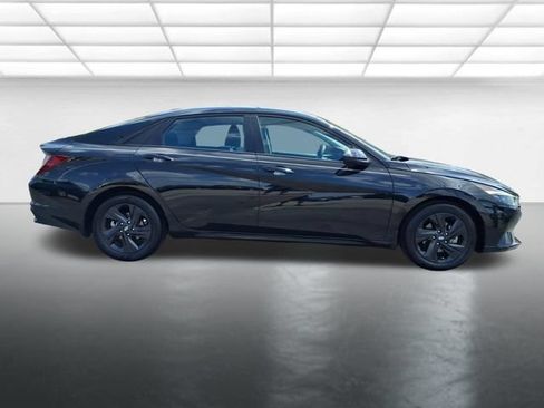 Used 2023 Hyundai Elantra SEL FWD image 9