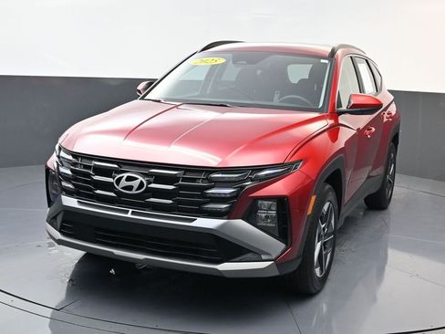Certified 2025 Hyundai Tucson SEL AWD/4WD image 8