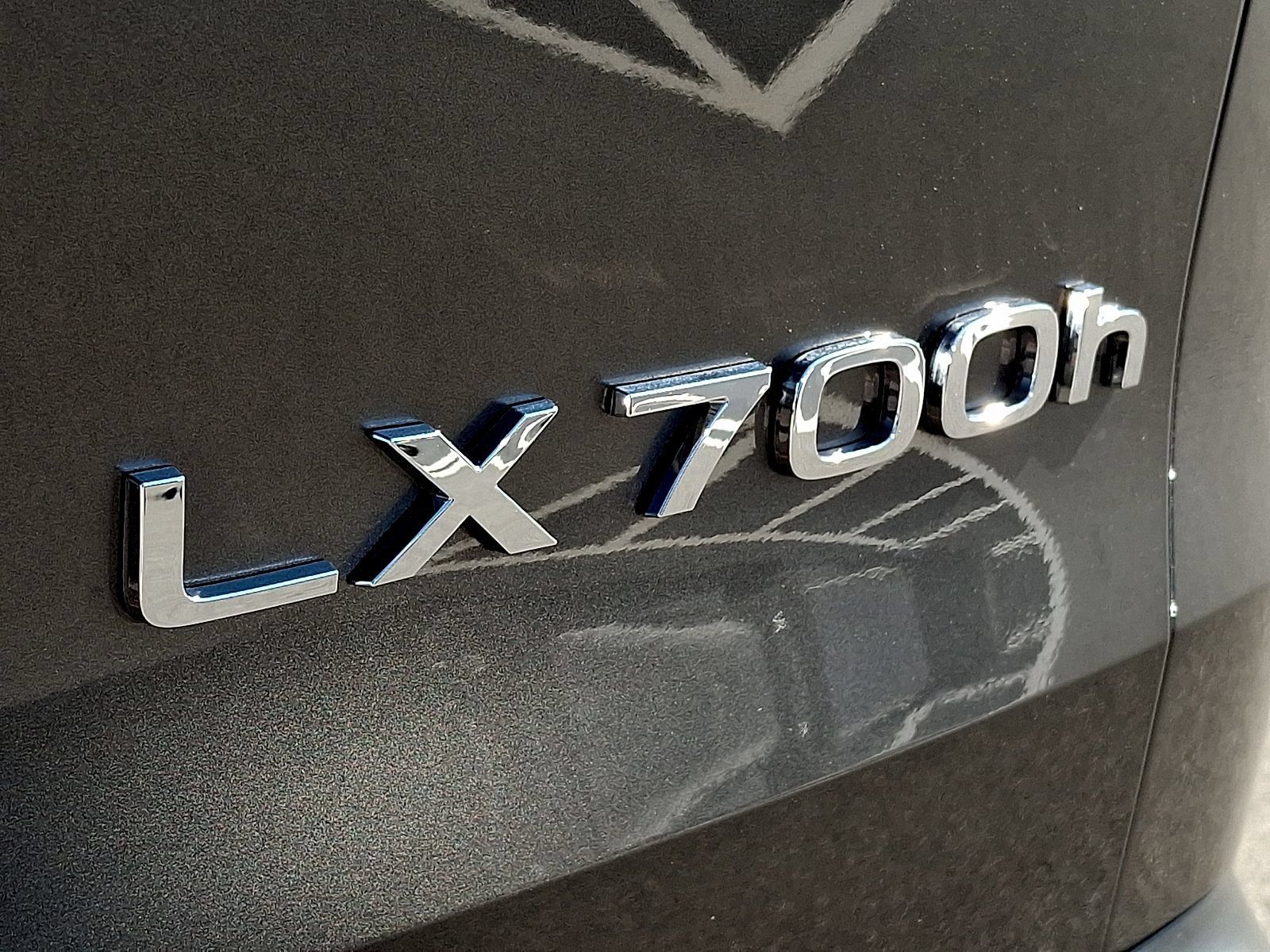 Used 2025 Lexus LX 700h F Sport w/ Accessory Package (Z1) AWD/4WD image 38