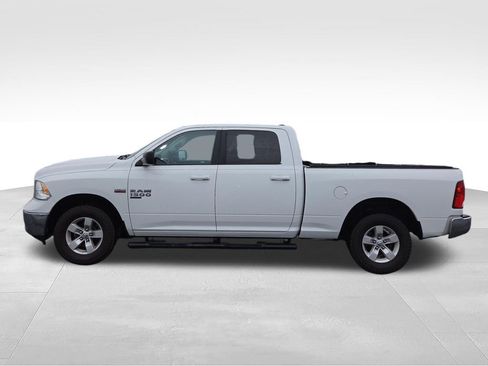 Used 2019 RAM 1500 Classic SLT AWD/4WD image 2