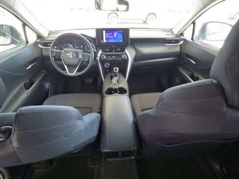 Used 2024 Toyota Venza LE AWD/4WD image 14