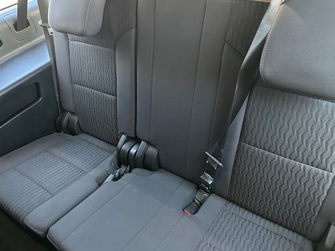 Used 2018 GMC Yukon XL SLE w/ SLE Value Package AWD/4WD image 18