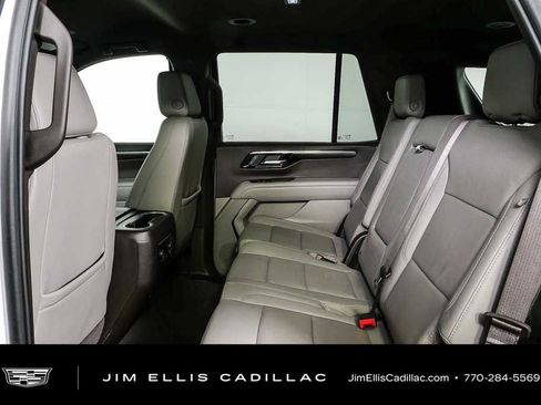 Used 2025 Chevrolet Tahoe LT AWD/4WD image 17