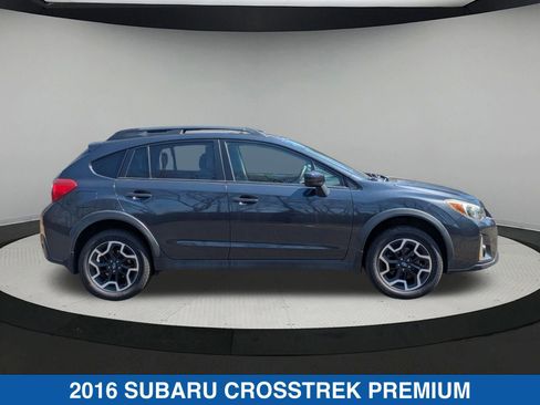 Used 2016 Subaru Crosstrek 2.0i Premium AWD/4WD image 2