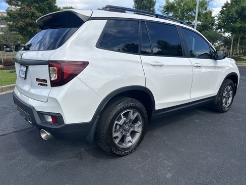 Used 2023 Honda Passport TrailSport image 9
