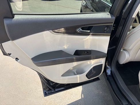 Used 2019 Lincoln Nautilus Reserve AWD/4WD image 19
