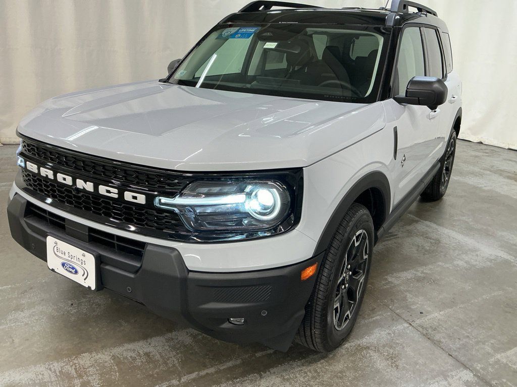 New 2026 Ford Bronco Sport Outer Banks w/ Outer Banks Tech Package+ AWD/4WD image 3