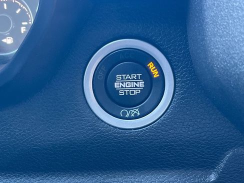 Used 2024 RAM 2500 Tradesman w/ Chrome Appearance Group image 23