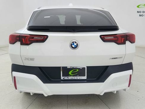 Used 2026 BMW X2 xDrive28i AWD/4WD image 5