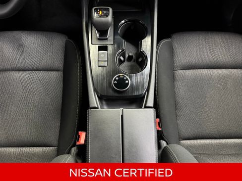 Certified 2025 Nissan Rogue SV image 29