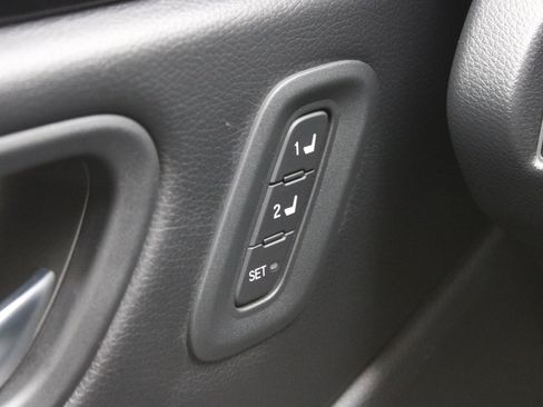 Used 2024 Honda Pilot Touring image 23