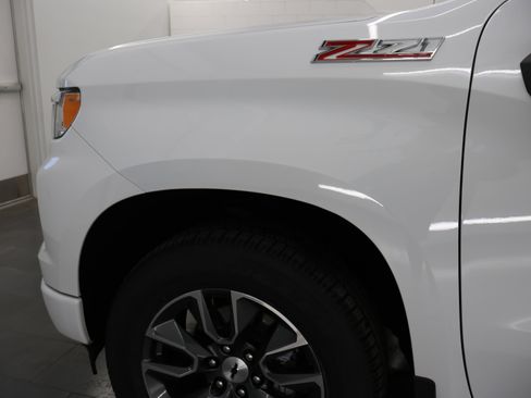 Used 2023 Chevrolet Silverado 1500 RST AWD/4WD image 31