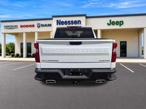 Used 2025 Chevrolet Silverado 1500 Custom Trail Boss AWD/4WD image 6