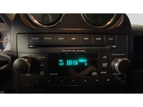 Used 2017 Jeep Patriot Sport w/ Power Value Group AWD/4WD image 13