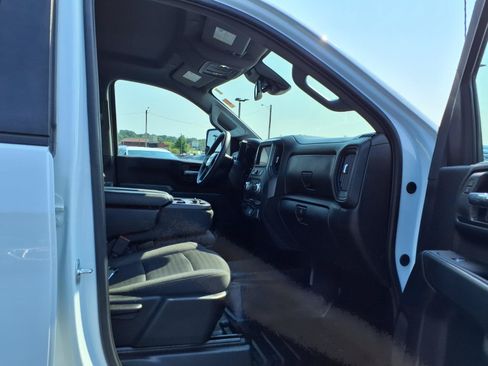 Used 2025 GMC Sierra 2500 Pro w/ 1SA Pro Safety Plus Package AWD/4WD image 24