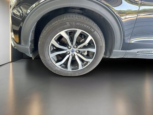 Used 2025 Ford Explorer ST-Line AWD/4WD image 3