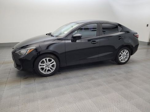 Used 2018 Toyota Yaris iA FWD image 2