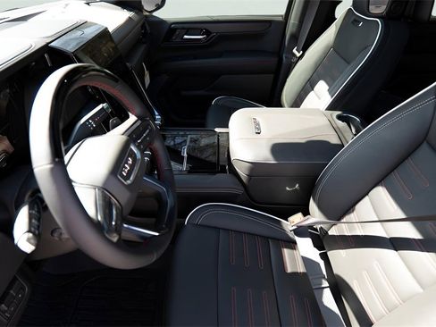 New 2026 GMC Yukon XL AT4 Ultimate w/ LPO, Floor Liner Package image 9