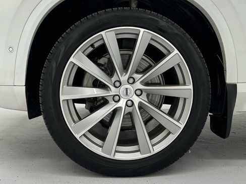 Used 2024 Volvo XC90 B5 Plus image 9