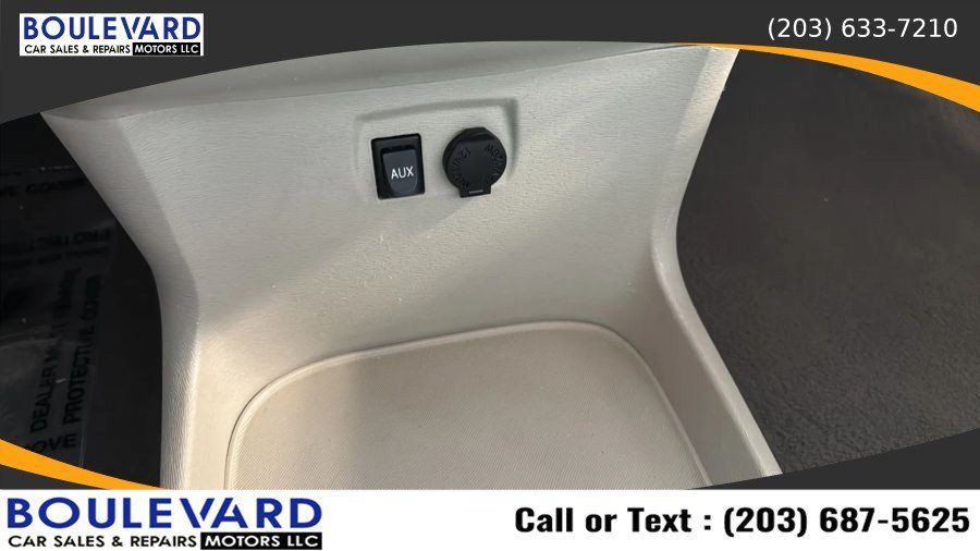 Used 2011 Toyota Sienna FWD image 16