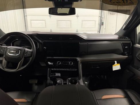 Certified 2023 GMC Sierra 1500 AT4 w/ AT4 Preferred Package image 27