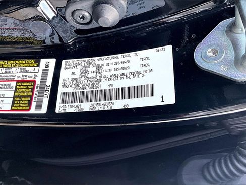 Used 2023 Toyota Sequoia Platinum image 19